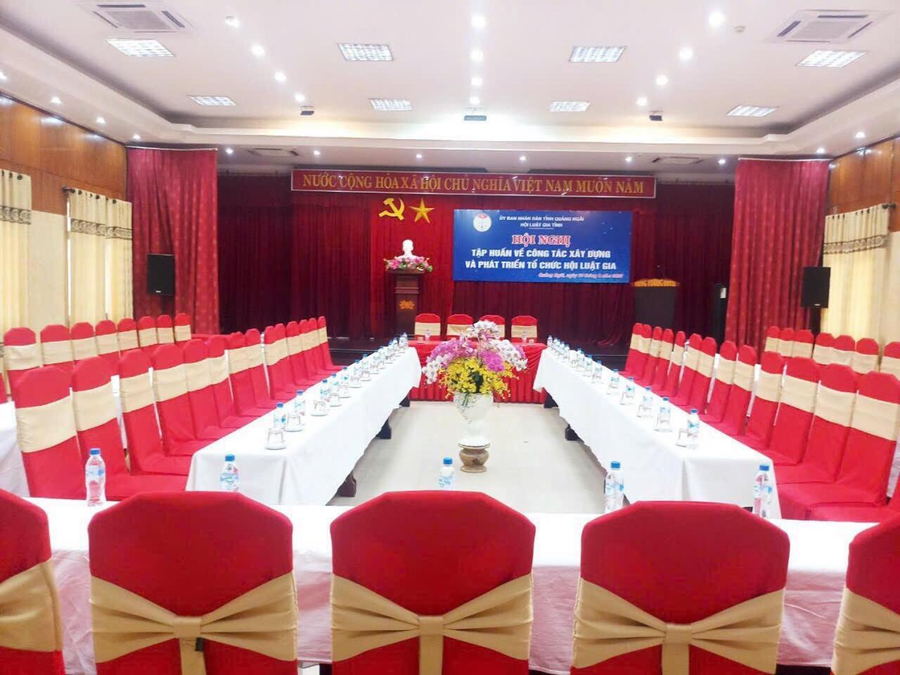 Hotel Khach San Hung Vuong Quang Ngai Esterno foto