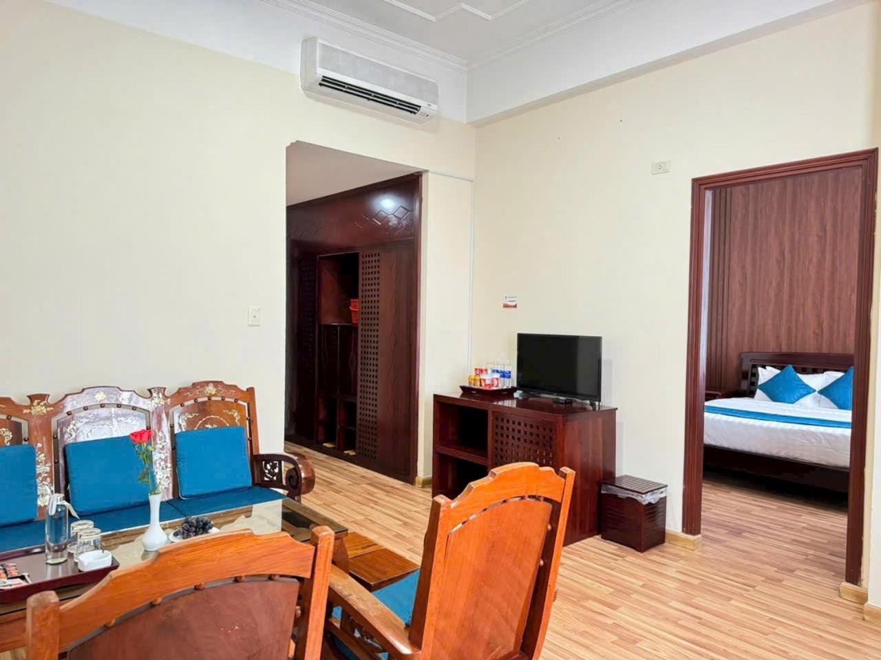 Hotel Khach San Hung Vuong Quang Ngai Esterno foto