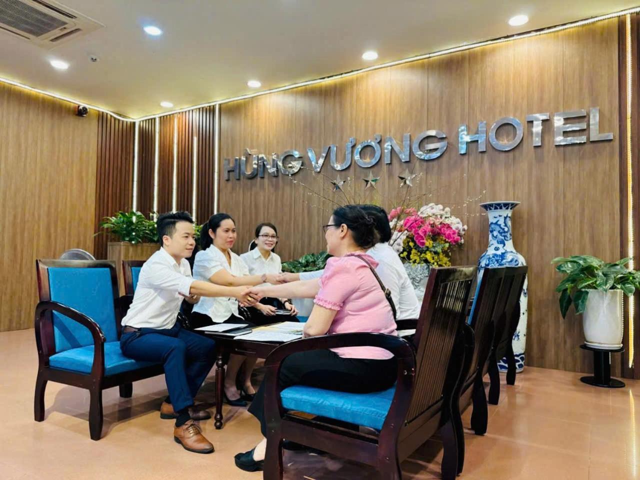 Hotel Khach San Hung Vuong Quang Ngai Esterno foto